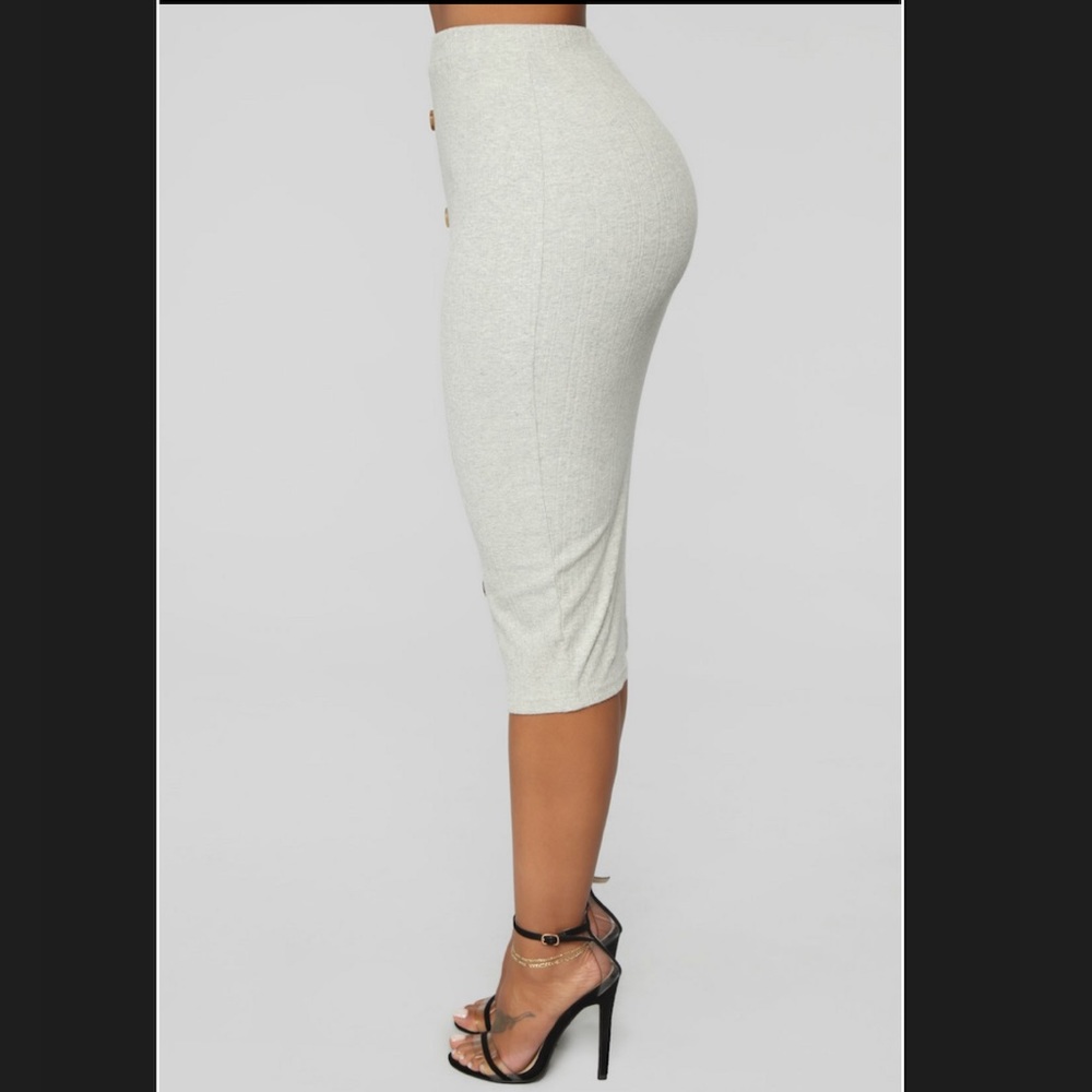 NEW*🔥SKIRT SET SIZE S/M🔥🚨 - Picture 2 of 4